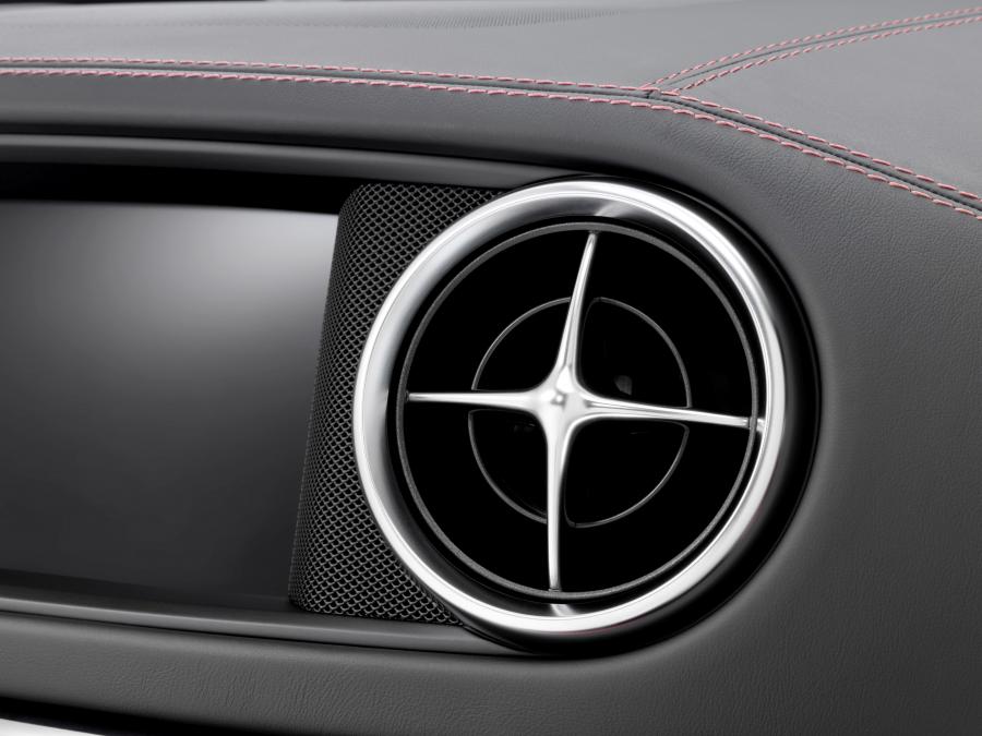  Mercedes-Benz SL350 2012 года  (фото 2 из 24)